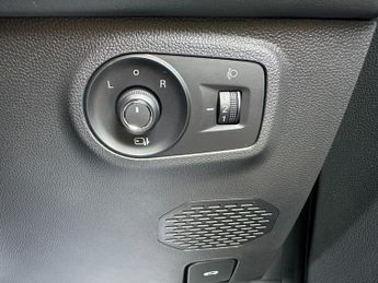 MG ZS 72.6kWh Trophy Connect Long Range Auto 5dr