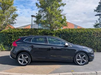 Volvo V40 D4 R-DESIGN LUX NAV