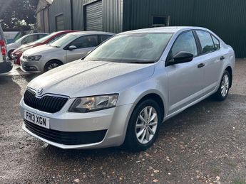 Skoda Octavia 1.6 TDI S Hatchback 5dr Diesel Manual Euro 5 (s/s) (105 ps)