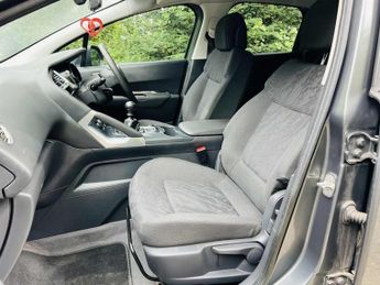 Peugeot 3008 1.6 HDi Active SUV 5dr Diesel Manual Euro 5 (112 ps)