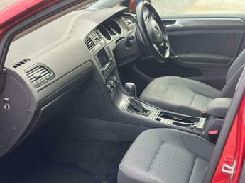 Volkswagen Golf SE TDI BLUEMOTION TECHNOLOGY DSG