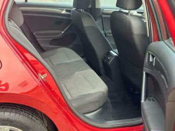 Volkswagen Golf SE TDI BLUEMOTION TECHNOLOGY DSG