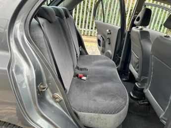 Nissan Micra SE