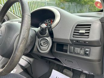 Nissan Micra SE