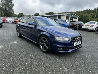Audi A4 AVANT TDI S LINE BLACK EDITION