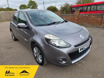 Renault Clio 1.2 Dynamique TomTom Hatchback 5dr Petrol Manual Euro 5 (75 ps)