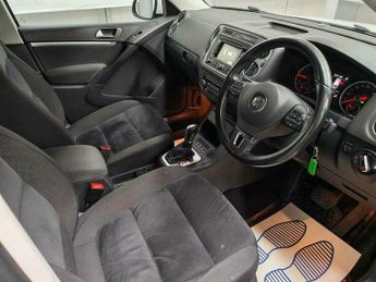 Volkswagen Tiguan 2.0 TDI BlueMotion Tech Match DSG 4WD Euro 5 (s/s) 5dr