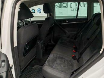 Volkswagen Tiguan 2.0 TDI BlueMotion Tech Match DSG 4WD Euro 5 (s/s) 5dr