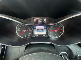 Mercedes C Class C 220 D AMG LINE