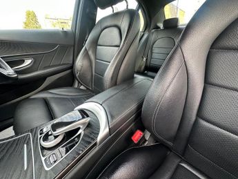Mercedes C Class C 220 D AMG LINE