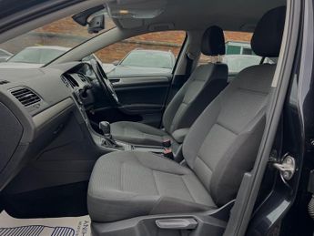 Volkswagen Golf MATCH TDI BLUEMOTION TECHNOLOGY DSG
