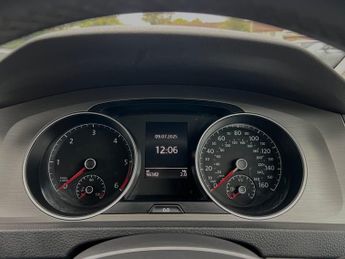 Volkswagen Golf MATCH TDI BLUEMOTION TECHNOLOGY DSG