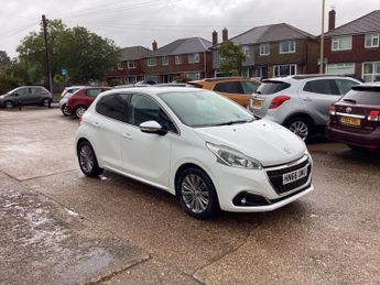 Peugeot 208 1.2 PureTech Allure Hatchback 5dr Petrol Manual Euro 6 (82 ps)