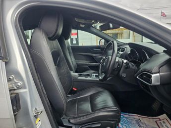 Jaguar XE 2.0d R-Sport Saloon 4dr Diesel Auto Euro 6 (s/s) (163 ps)