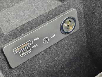 Jaguar XE 2.0d R-Sport Saloon 4dr Diesel Auto Euro 6 (s/s) (163 ps)