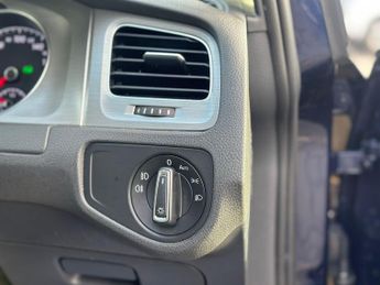 Volkswagen Golf TSI BlueMotion Tech SE Hatchback 5dr Euro 5