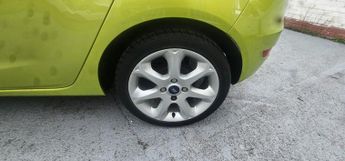 Ford Fiesta 1.4 Titanium Hatchback 5dr Petrol Automatic (154 g/km, 94 bhp)
