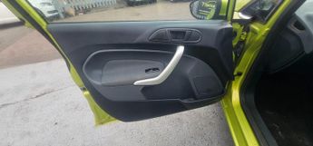 Ford Fiesta 1.4 Titanium Hatchback 5dr Petrol Automatic (154 g/km, 94 bhp)