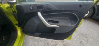 Ford Fiesta 1.4 Titanium Hatchback 5dr Petrol Automatic (154 g/km, 94 bhp)