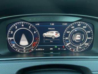 Volkswagen Golf R TSI DSG