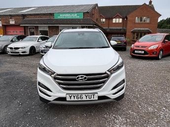 Hyundai Tucson CRDI SPORT EDITION-SAT NAVIGATION-HEATED SEATS-PARKING CAMERA-2 