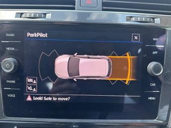 Volkswagen Golf SE NAVIGATION TSI EVO DSG