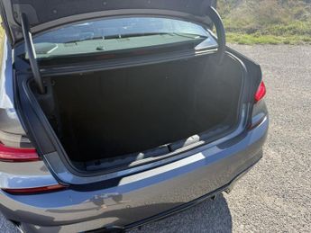 BMW 3 SERIES 2.0 320d M Sport Saloon 4dr Diesel Auto xDrive Euro 6 (s/s) (190