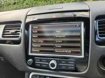 Volkswagen Touareg V6 R-LINE TDI BLUEMOTION TECHNOLOGY