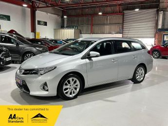 Toyota Auris 1.6 V-Matic Icon Touring Sports 5dr Petrol Multidrive S Euro 5 (