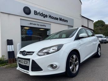Ford Focus 1.6 TDCi Zetec Hatchback 5dr Diesel Manual Euro 5 (s/s) (115 ps)