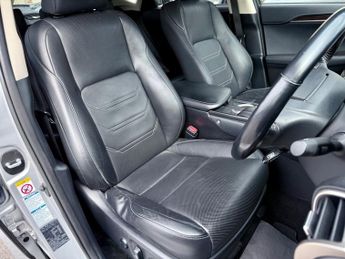 Lexus NX 300H PREMIER