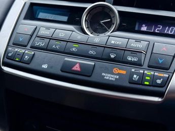 Lexus NX 300H PREMIER