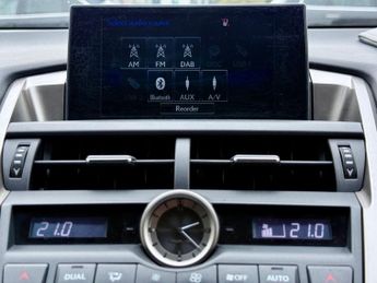 Lexus NX 300H PREMIER