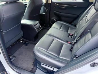 Lexus NX 300H PREMIER