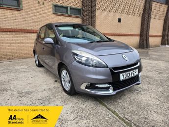 Renault Scenic 1.5 DYNAMIQUE TOMTOM DCI