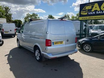 Volkswagen Transporter VOLKSWAGEN TRANSPOTER AUTO HIGHLINE 4MOTION WITH AIRCON. 14,995+