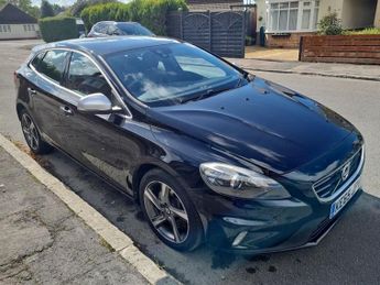 Volvo V40 T3 R-DESIGN LUX NAV