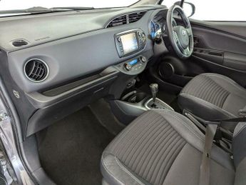 Toyota Yaris 1.5 VVT-h Excel E-CVT Euro 6 5dr (15in Alloy)