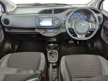 Toyota Yaris 1.5 VVT-h Excel E-CVT Euro 6 5dr (15in Alloy)
