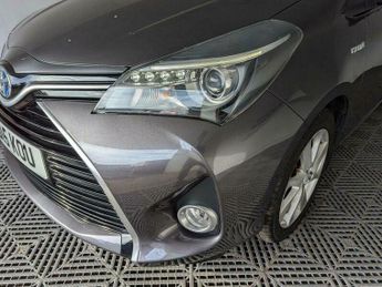 Toyota Yaris 1.5 VVT-h Excel E-CVT Euro 6 5dr (15in Alloy)