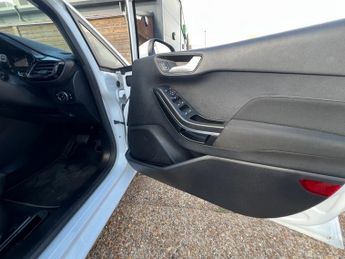 Ford Fiesta 1.0T EcoBoost MHEV Titanium Hatchback 5dr Petrol Hybrid DCT Euro