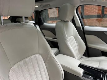 Jaguar F-Pace I PORTFOLIO AWD