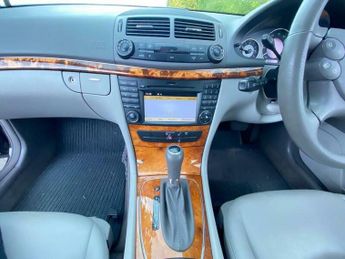 Mercedes-Benz E Class 1.8 E200 Kompressor Elegance 5dr