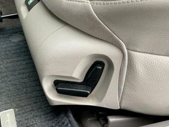 Mercedes-Benz E Class 1.8 E200 Kompressor Elegance 5dr