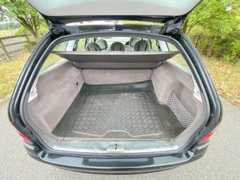 Mercedes-Benz E Class 1.8 E200 Kompressor Elegance 5dr