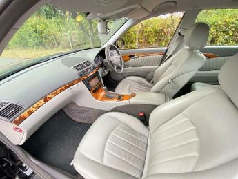 Mercedes-Benz E Class 1.8 E200 Kompressor Elegance 5dr