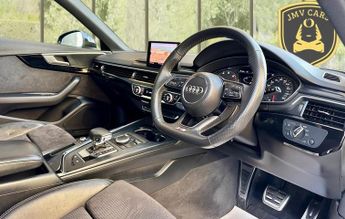 Audi A4 AVANT TFSI S LINE BLACK EDITION