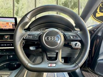 Audi A4 AVANT TFSI S LINE BLACK EDITION