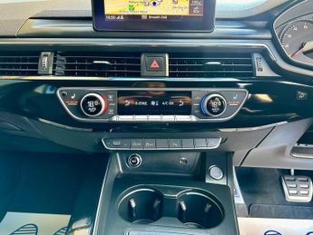 Audi A4 AVANT TFSI S LINE BLACK EDITION