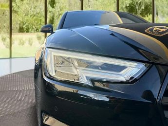 Audi A4 AVANT TFSI S LINE BLACK EDITION